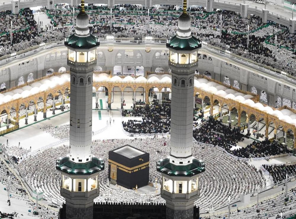 الأجواء الإيمانية خلال صلاة التراويح في المسجد الحرام - واس