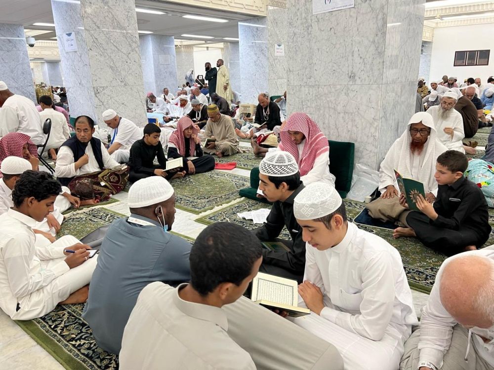 خدمات متكاملة لراحة المعتكفين بالحرمين الشريفين في العشر الأواخر - إكس رئاسة الشؤون الدينية