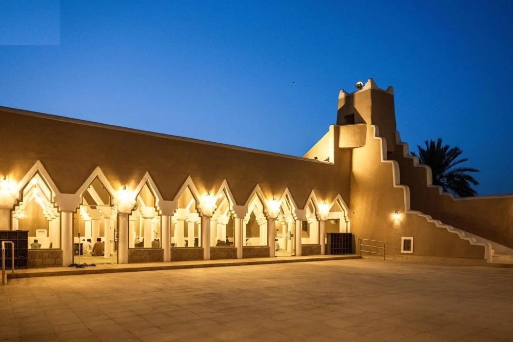 مسجد القبلي حي منفوحة أحد أقدم أحياء مدينة الرياض - اليوم