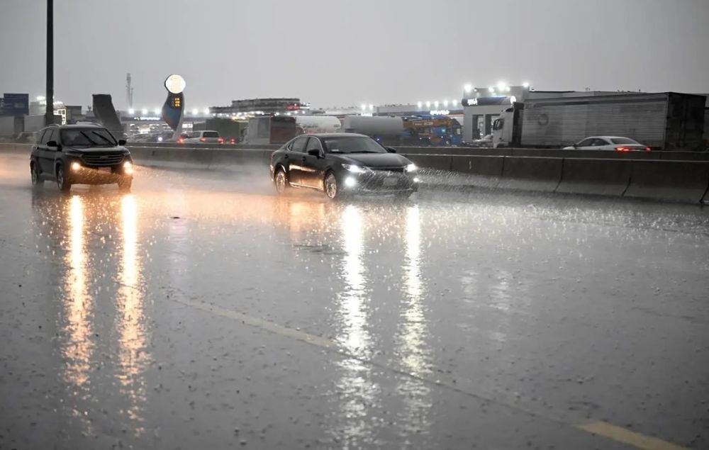 أمطار على عسير - أرشيفية