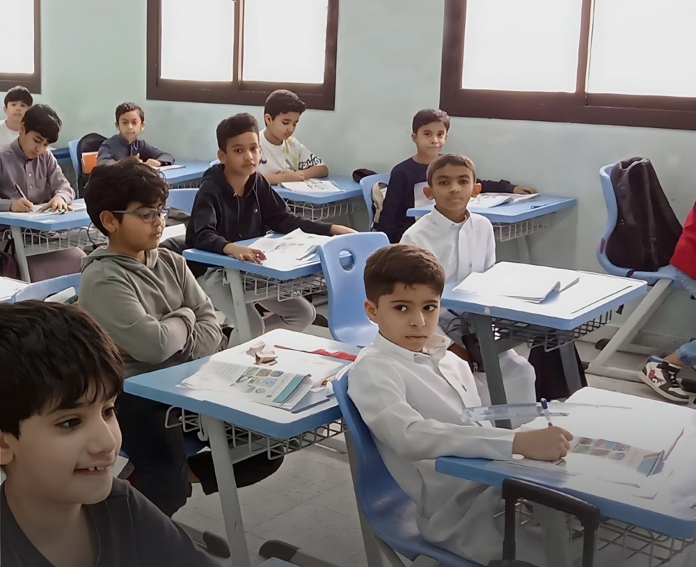إدارات التعليم تؤكد على الانضباط المدرسي واستكمال المناهج