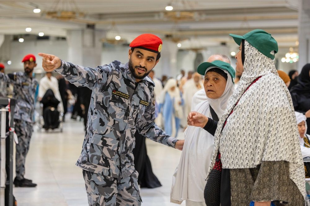 رجال الأمن.. أعين ساهرة لحماية ضيوف الرحمن - اليوم