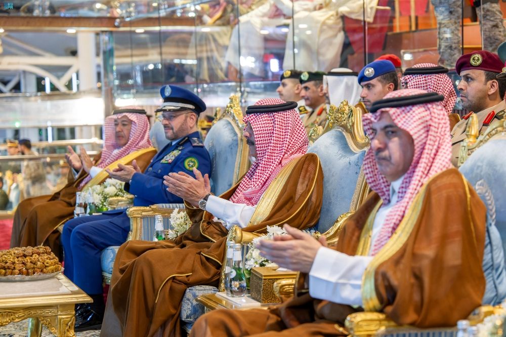 نائب وزير الدفاع يرعى حفل تخريج الدفعة 22 من طلبة الدفاع الجوي - واس
