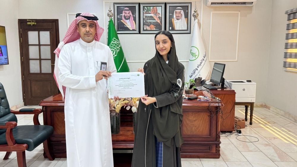 طالبة تبتكر حلاً للزراعة المستدامة عبر مراقبة التربة آلياً