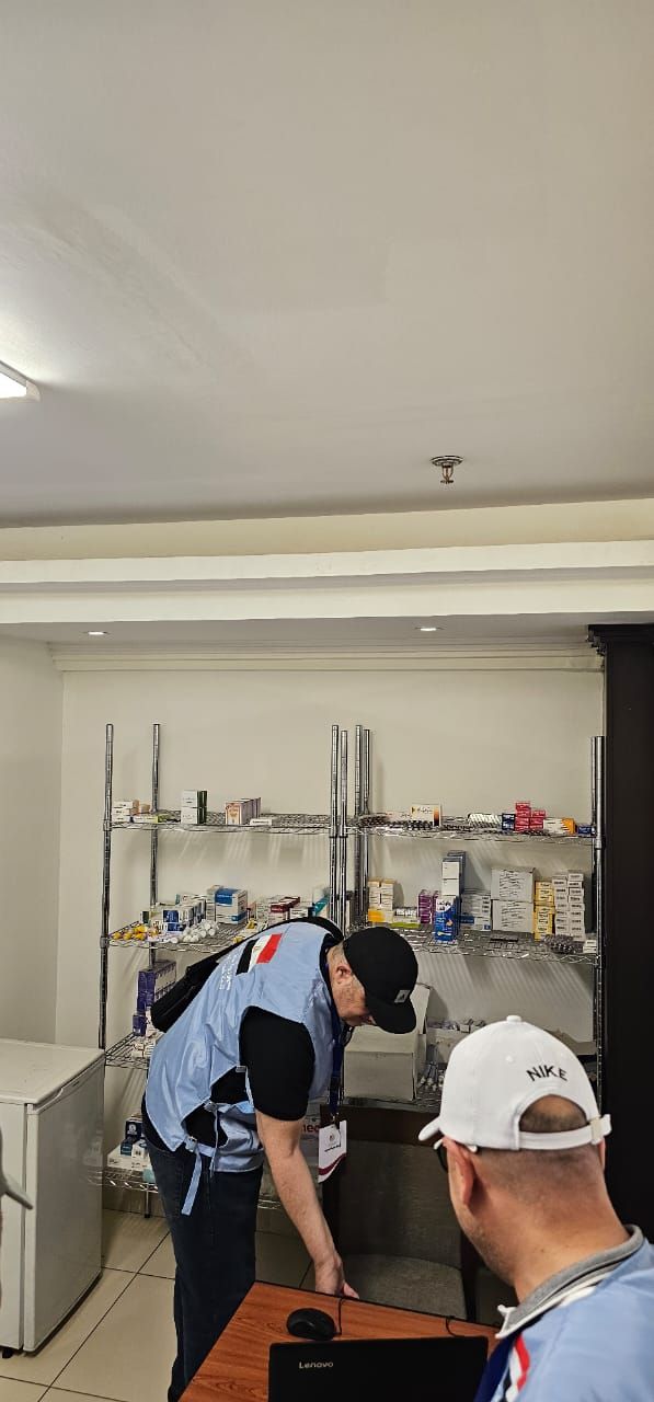 d76cf3c530.jpg