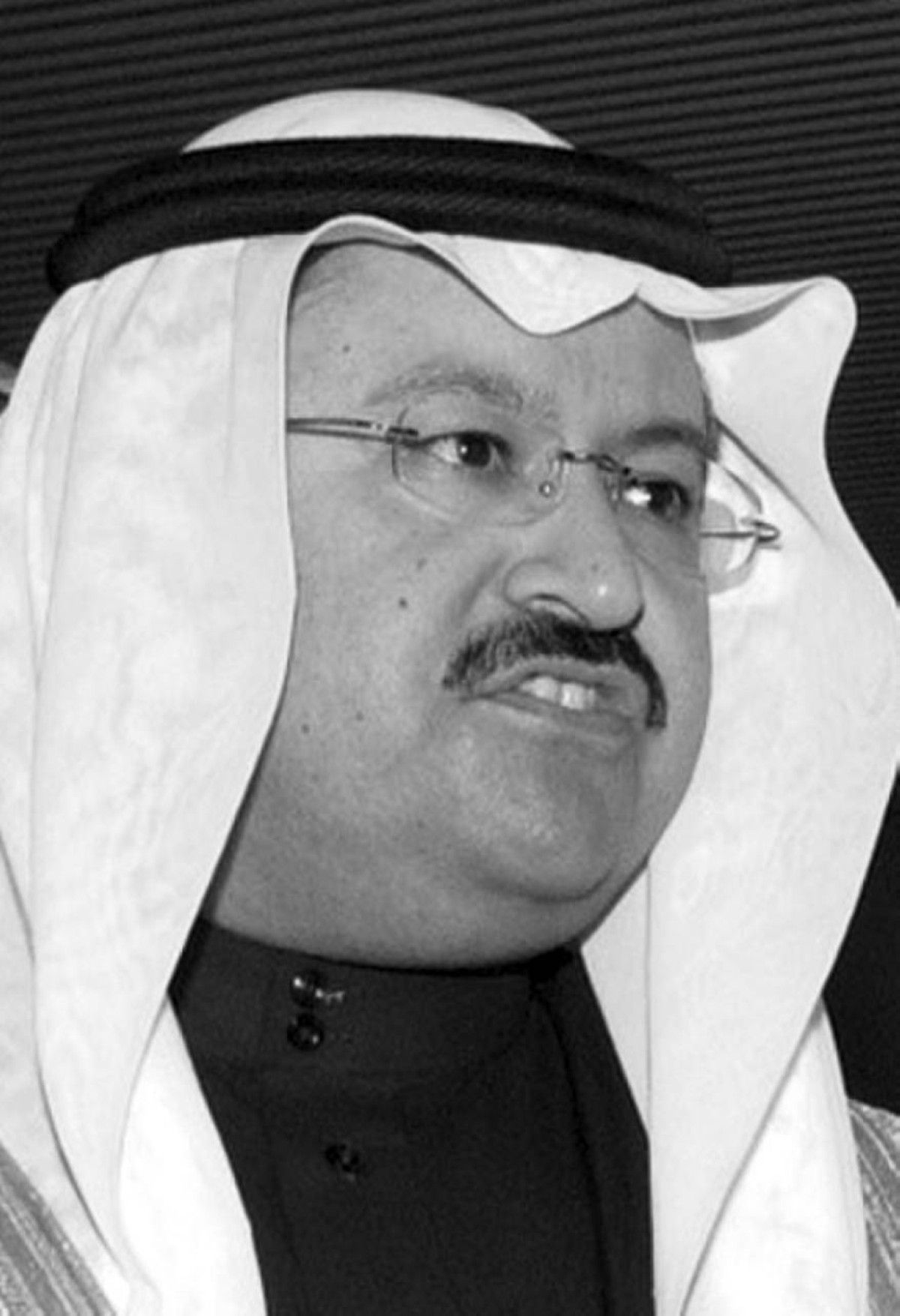 2004 غازي الياور يتولى رئاسة العراق لفترة انتقالية كأول رئيس بعد سقوط حكومة صدام حسين