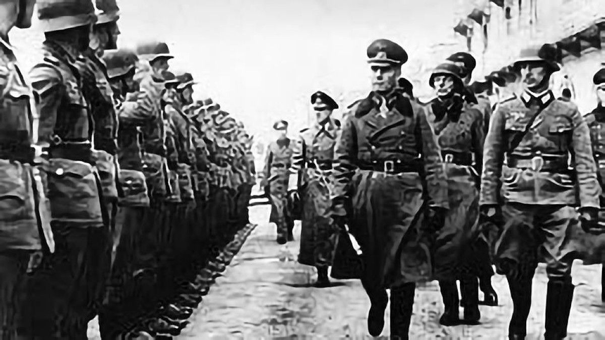 1940 – القوات الفرنسية تستسلم لجيش إرفين رومل خلال معركة دنكرك.