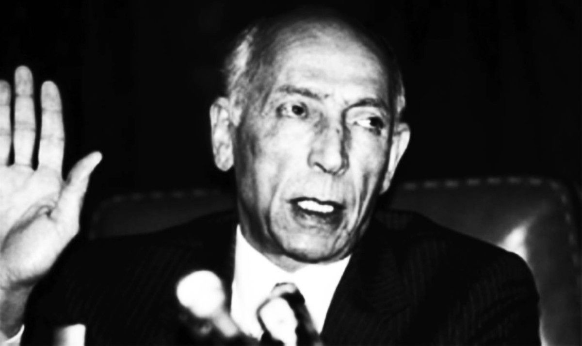 1992 - اغتيال الرئيس الجزائري محمد بوضياف أثناء احتفال في عنابة.