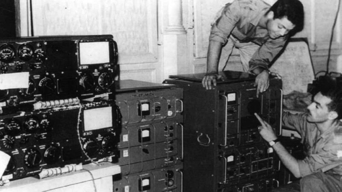 1953 افتتاح إذاعة صوت العرب في العاصمة المصرية القاهرة.