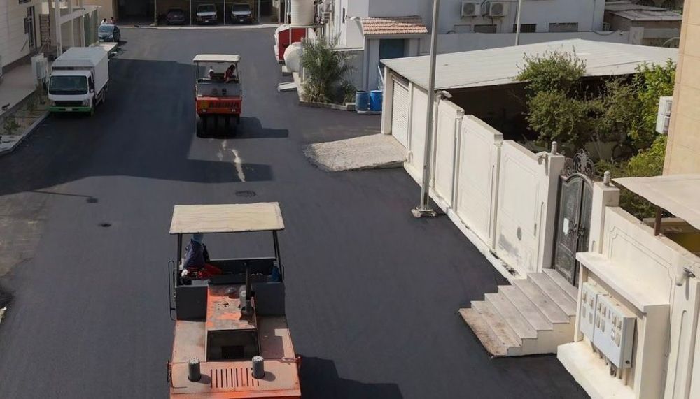 بطول 1300 متر.. تطوير وتأهيل شارع الفضل اليزيدي في تاروت - اليوم