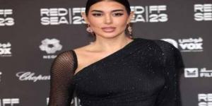 تفاصيل شخصية ياسمين صبري في فيلم الأرض السودا - تليجراف الخليج
