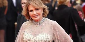 بسبب افتتاح مهرجان القاهرة السينمائي .. يسرا تعتذر لحسين فهمي - تليجراف الخليج