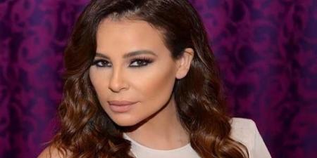 كارول سماحة تؤخّر عرض مسرحيتها الغنائية ثلاثة أيام بعد وفاة زوجها - تليجراف الخليج