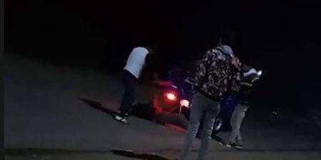 القبض على أحد المتهمين في واقعة سحل شاب بالدقهلية والأمن يواصل جهوده لضبط باقى المتهمين - تليجراف الخليج