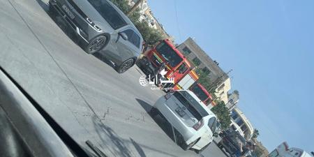 بالصور .. حادث تصادم بين مركبتين في لواء عين الباشا - تليجراف الخليج