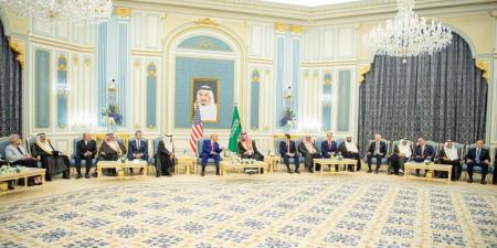 05:59 سمو ولي العهد والرئيس الأمريكي يرأسان أعمال القمة السعودية الأمريكية ويوقعان وثيقة الشراكة الاقتصادية الإستراتيجية بين حكومتي البلدين - تليجراف الخليج