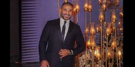 الجمهور يتفاعل مع صور رومانسية لأحمد سعد بحبيبته - تليجراف الخليج