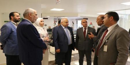 وزير العمل يؤكد أهمية تطوير وتفعيل الخدمات الإلكترونية في مؤسسة الضمان الاجتماعي - تليجراف الخليج