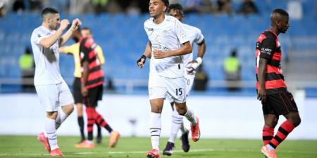 الشباب يُلحق الرياض بالأهلي - تليجراف الخليج