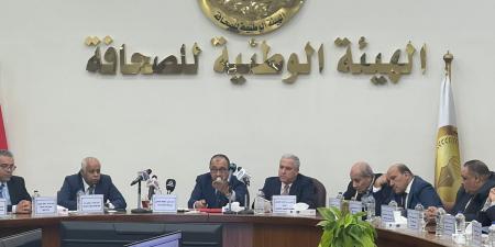 وزير قطاع الأعمال العام: نسعى لإعادة أسعار المنتجات القطنية الأقل فى الأسواق - تليجراف الخليج