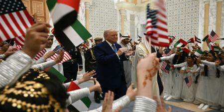 ترامب يغادر الإمارات مختتما جولته الخليجية بصفقات بمليارات الدولارات - تليجراف الخليج