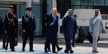 ودعه رئيس الدولة .. الرئيس الأميركي يختتم زيارته إلى الإمارات - تليجراف الخليج