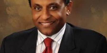 من هو كامل إدريس رئيس وزراء السودان الجديد؟ - تليجراف الخليج