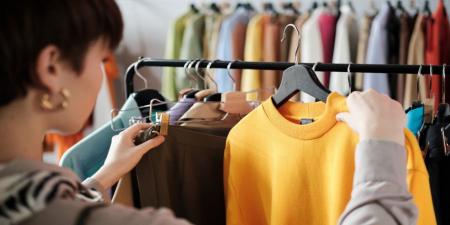نقيب تجار الألبسة: الأسعار في الأسواق المحلية تنافس مواقع البيع العالمية - تليجراف الخليج