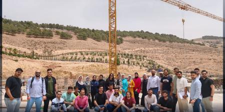 طلبة الهندسة المدنية في "عمان العربية" يتعرفون على مراحل تنفيذ المشاريع الإنشائية ميدانياً - تليجراف الخليج