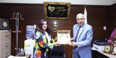محافظ المنيا يزور مديرية الصحة ويتابع سير العمل داخل الإدارات والأقسام - تليجراف الخليج