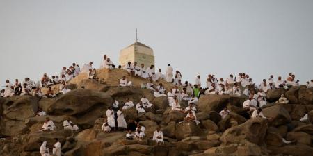 مشعر عرفات.. قلب الحج النابض وموقف عظيم يشهد على توحيد الصفوف - تليجراف الخليج