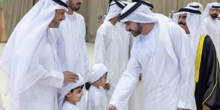 حمدان بن محمد يحضر أفراح النعيمي والقمزي والشامسي - تليجراف الخليج