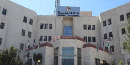 الأردن يخفض ويوحد الرسوم على الشاحنات والبرادات السورية - تليجراف الخليج