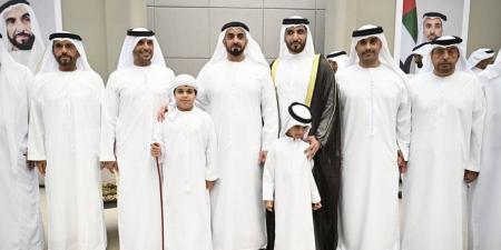 سيف بن زايد يحضر أفراح الشريفي والعميمي - تليجراف الخليج