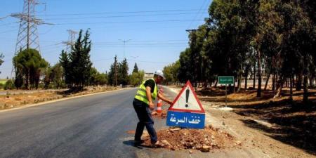 بدء إصلاح الحفر على أوتوستراد حماة حمص لتعزيز السلامة المرورية - تليجراف الخليج