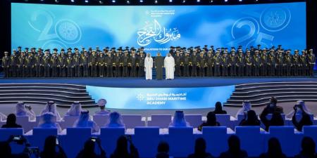خالد بن محمد يشهد حفل تخريج الدفعة الأولى من أكاديمية أبوظبي البحرية - تليجراف الخليج