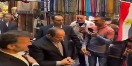 خان الخليلي يتحول إلى محور اهتمام بعد زيارة الرئيس السيسي وماكرون ومواقع التواصل تتداول الصور والفيديوهات - تليجراف الخليج
