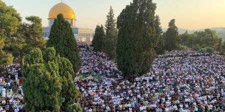 45 ألفًا يؤدون صلاة الجمعة في المسجد الأقصى - تليجراف الخليج