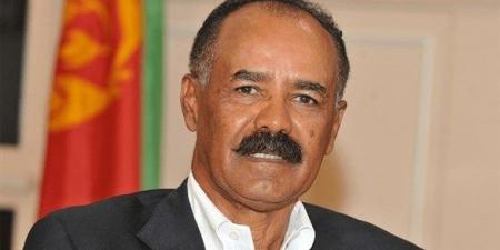 الرئيس الإريتري يوافق على طلب الجكومي بتدريب 50 ألف مقاتل - تليجراف الخليج