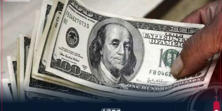 تقرير: مضاربات تشعل سعر الدولار في ليبيا وتحذيرات من تداعيات اقتصادية - تليجراف الخليج