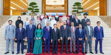 منتسبو برنامج قيادات حكومة الإمارات يتعرفون على تجربة فيتنام في التحول التنموي - تليجراف الخليج