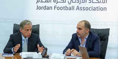 الحكومة تقرر مضاعفة موازنة اتحاد كرة القدم اعتبارا من العام المقبل - تليجراف الخليج