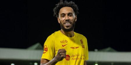 الاتفاق يقترب من أفريقي.. ويفاوض «أوبا» - تليجراف الخليج