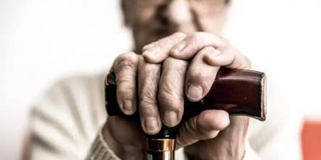 شمع الأذن قد يكون إنذاراً مبكراً لمرض الشلل الرعاش - تليجراف الخليج