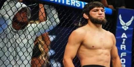 كمين و10 رصاصات .. محاولة اغتيال بطل MMA خيزاريف في داغستان - (فيديو) - تليجراف الخليج
