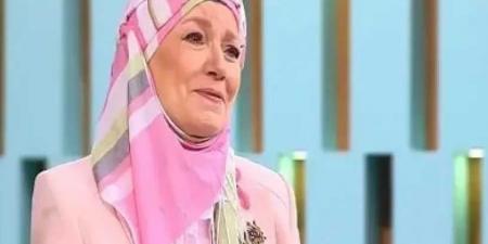 مشيرة علي الحجار تكشف سبب ابتعادها عن الفن: ”الشهرة لا تشبهني.. ووالدتي ربّتني على حب والدي” - تليجراف الخليج
