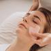 الـ "Gua Sha" سر جمالي قديم يعود بقوة لعالم العناية بالبشرة - تليجراف الخليج