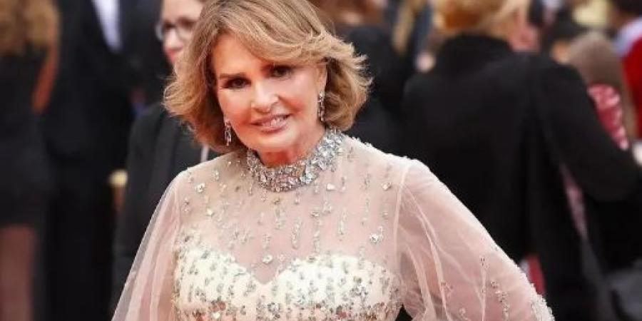 بسبب افتتاح مهرجان القاهرة السينمائي .. يسرا تعتذر لحسين فهمي - تليجراف الخليج