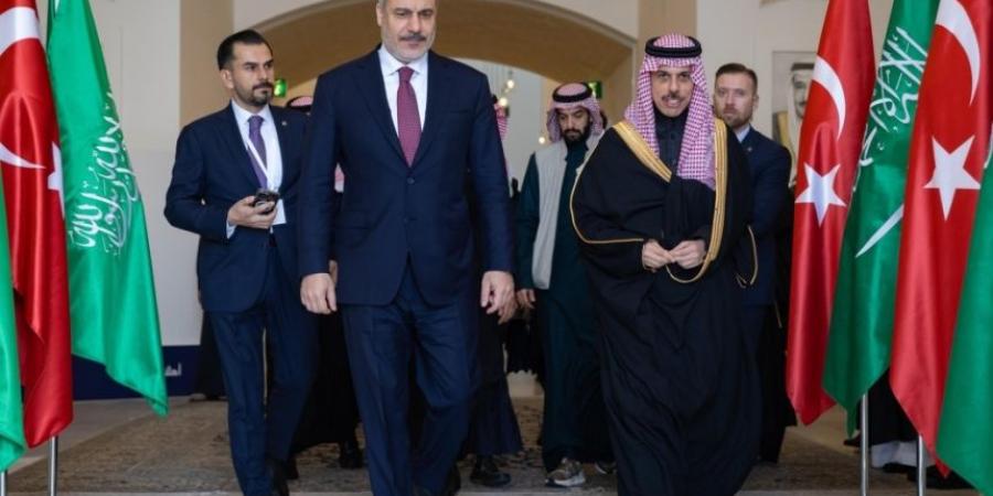 وزير الخارجية يستقبل نظيره التركي لتعزيز العلاقات الثنائية - تليجراف الخليج