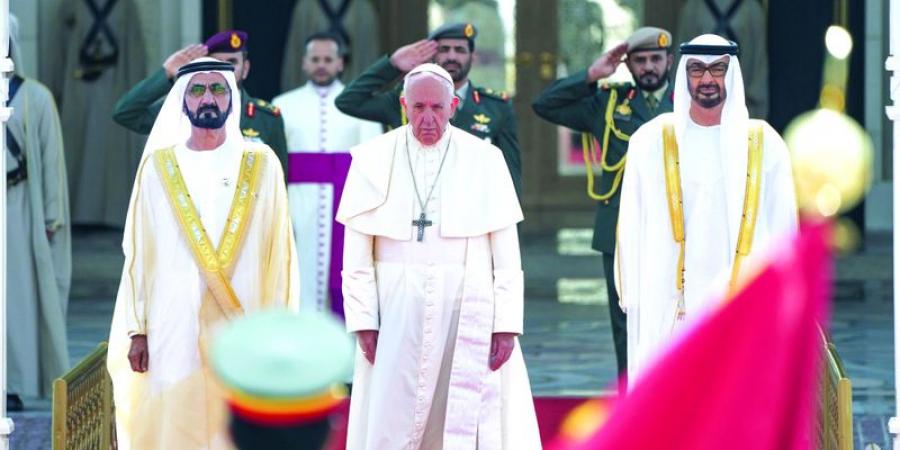 محمد بن زايد ومحمد بن راشد: البابا فرنسيس رمز عالمي للتسامح والسلام - تليجراف الخليج